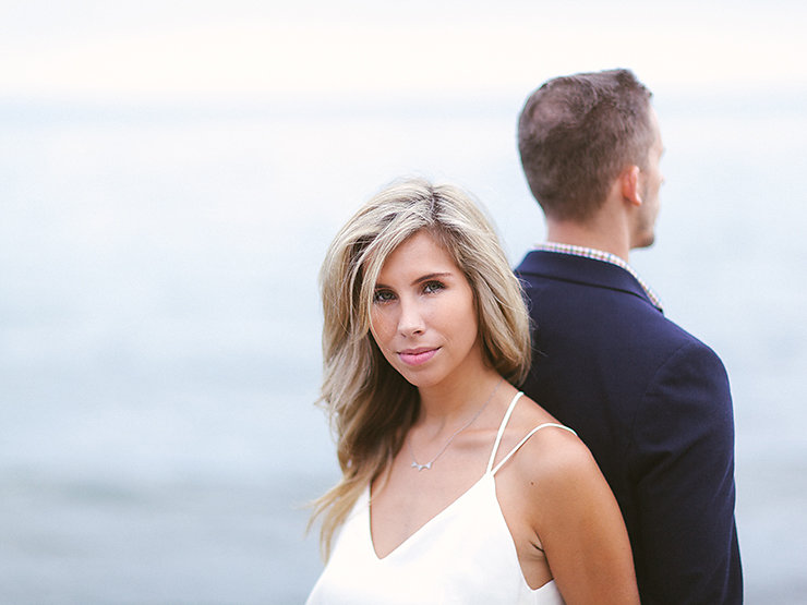 18-Engagement-photo-by-beach.jpg