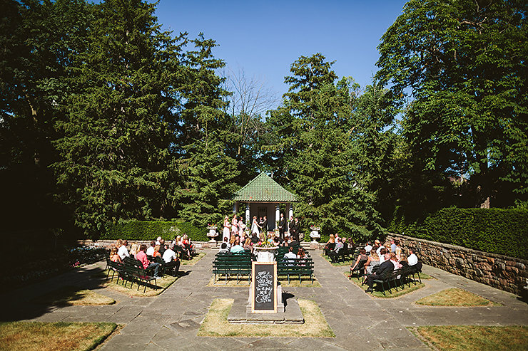 21-Parkwood-Estate-Wedding-Ceremony-outdoors-by-Toronto-photographer.jpg