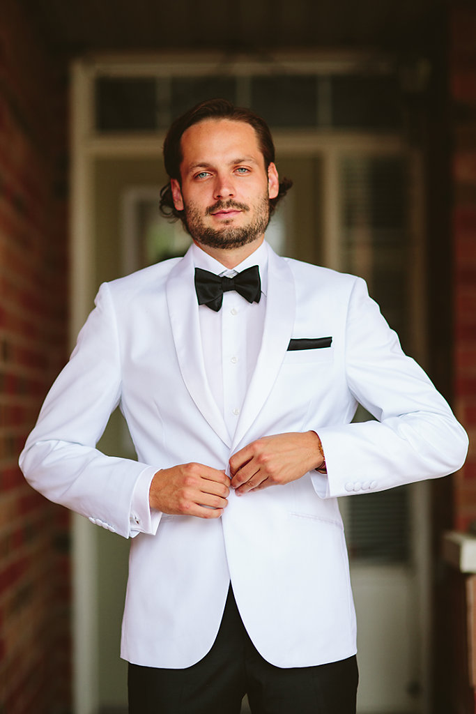 14-Groom-Getting-Ready-wedding-pictures-Toronto-photographyjpg.jpg